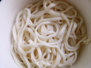 鸡汤面的做法步骤：3