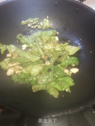 虎皮青椒的做法步骤：4