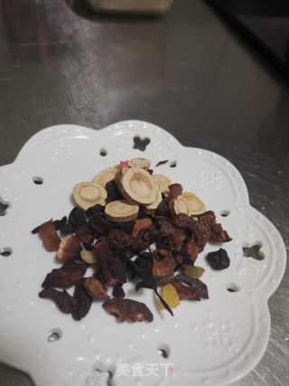 杨梅汤的做法步骤：2