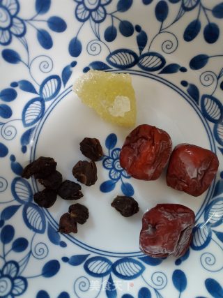红枣桂圆番薯糖水的做法步骤：2