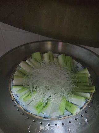 丝瓜蒸粉丝的做法步骤：5