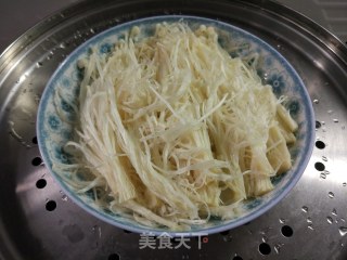 蒸金针菇的做法步骤：2