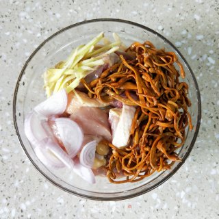 虫草花蒸鸡的做法步骤：5