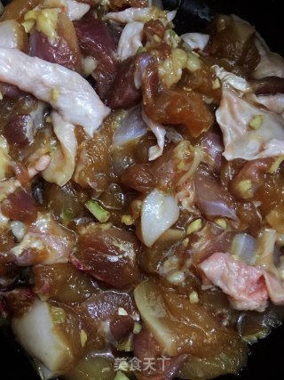 粽香糯米鸡的做法步骤：3