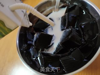 芒果蜂蜜牛奶凉粉的做法步骤：6
