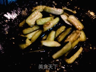 火麻仁豇豆烧茄子的做法步骤：2