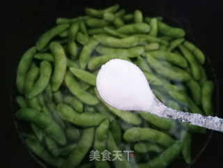 盐水毛豆的做法步骤：4