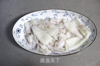 洋葱辣椒炒海兔的做法步骤：1