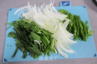 洋葱辣椒炒海兔的做法步骤：3