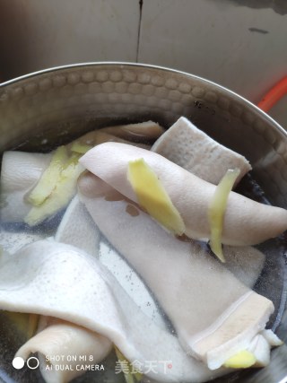 卤猪肉皮的做法步骤：2