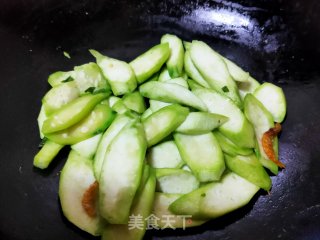素炒丝瓜的做法步骤：3