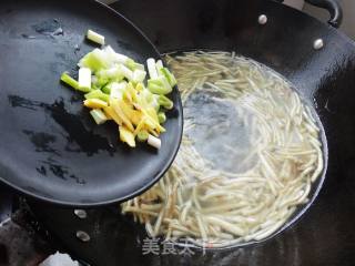 折耳根汤的做法步骤：6