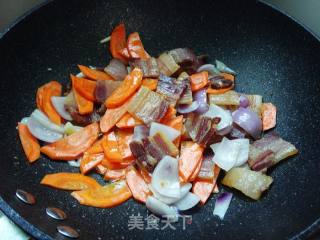 【青花炒腊肉】的做法步骤：9