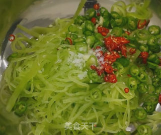 凉拌莴笋丝的做法步骤：5