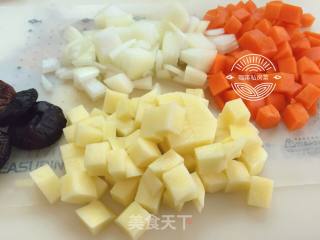电饭煲羊排焖饭的做法步骤：2