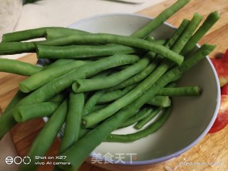 圣女果鸡蛋豆角沙拉的做法步骤：2