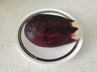 茄子馅素包子的做法步骤：1