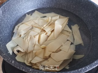 尖椒干豆腐的做法步骤：3