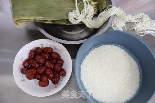 红枣粽的做法步骤：1