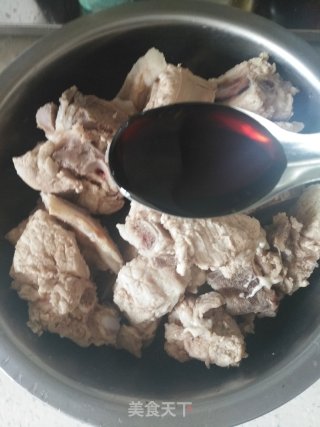 糯米蒸排骨的做法步骤：2