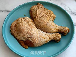 香酥炸鸡腿的做法步骤：3