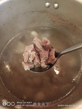 腐竹牛腩土豆汤的做法步骤：4