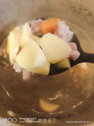腐竹牛腩土豆汤的做法步骤：5