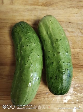 培根炒有机黄瓜的做法步骤：1