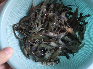 爆炒河虾的做法步骤：1