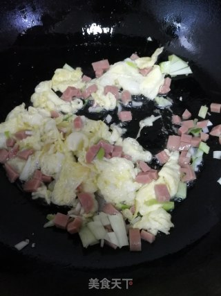 青瓜火腿蛋炒饭的做法步骤：3