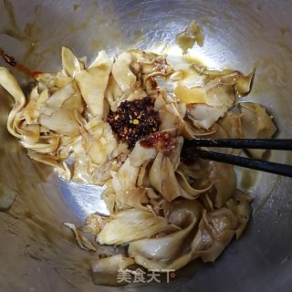 板筋拌瓜片的做法步骤：3