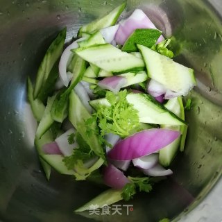 板筋拌瓜片的做法步骤：5