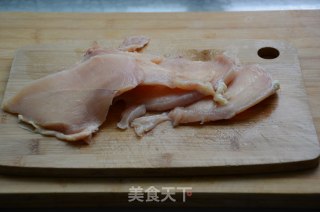 芦笋鸡肉卷的做法步骤：2