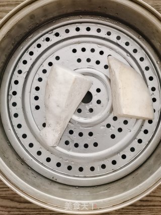 葡萄干芋泥饼的做法步骤：1