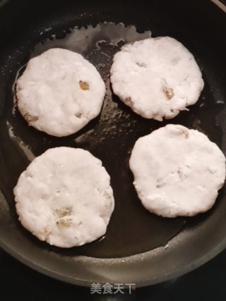 葡萄干芋泥饼的做法步骤：6