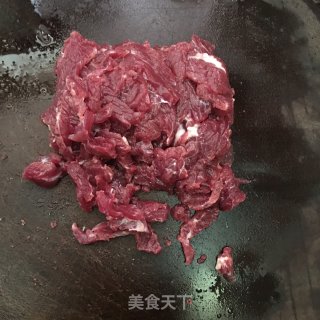 泡菜牛肉炒饭的做法步骤：2