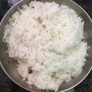 泡菜牛肉炒饭的做法步骤：4