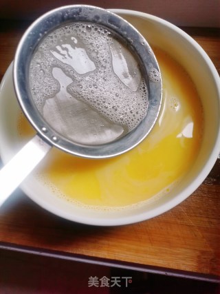 干贝虾仁鸡蛋羹的做法步骤：2