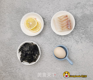 鳕鱼紫菜炒蛋的做法步骤：1