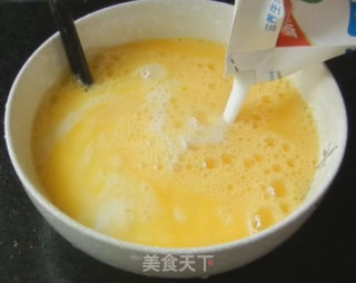 牛奶鸡蛋羹的做法步骤：1