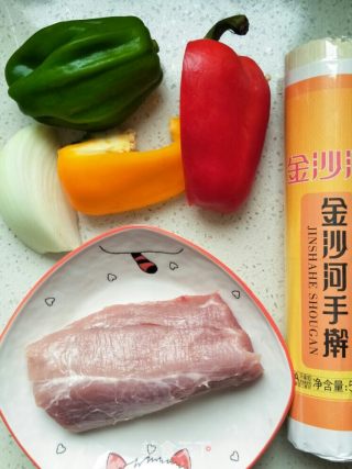 彩椒肉丝拌面的做法步骤：1