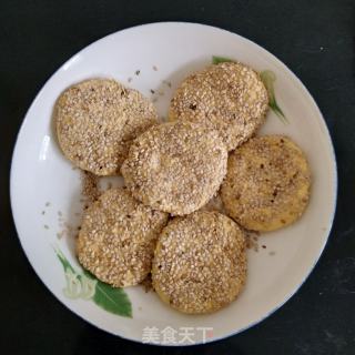 南瓜芝麻饼的做法步骤：10