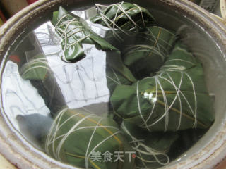 鸡腿肉糯米粽的做法步骤：17