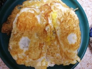 甜辣酱烧荷包蛋的做法步骤：1
