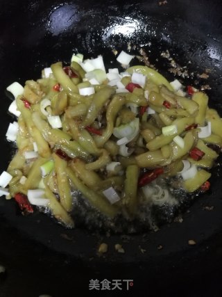 蒜末茄条的做法步骤：5