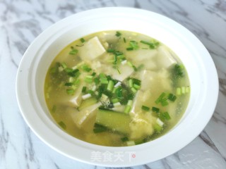 火麻油黄瓜豆腐鸡蛋汤的做法步骤：3
