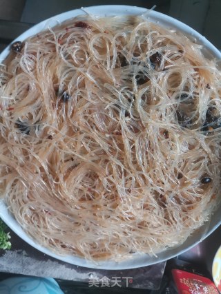 蒜蓉粉丝蒸鲍鱼的做法步骤：16