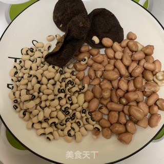 牛骨花生陈皮汤的做法步骤：3