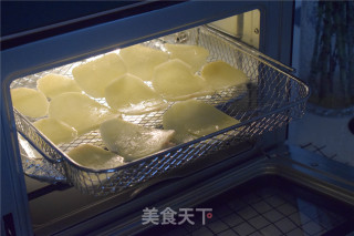 一盘土豆两种吃法，ACA空气炸烤箱版炸土豆片，无油低脂更健康的做法步骤：2