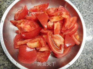 番茄炒豆腐（西红柿炒豆腐）的做法步骤：1